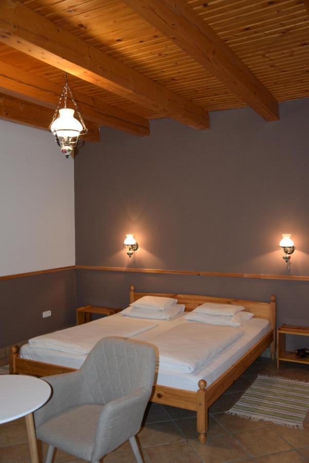 Nyitott Kapu Vendeghaz Hotel Felsotarkany Exterior photo