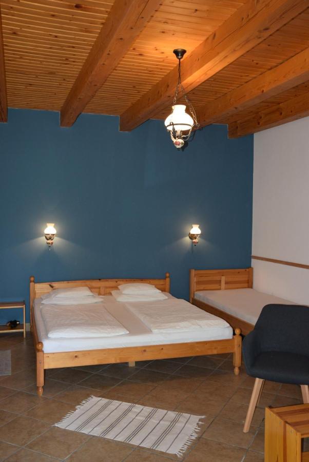 Nyitott Kapu Vendeghaz Hotel Felsotarkany Exterior photo